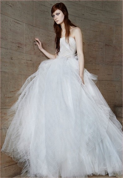 vera-wang-bridal-spring-2015-dresses16