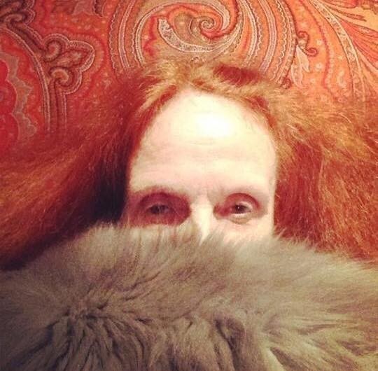 Fashion icon, Grace Coddington, and one of the world's most famous redheads posed for her 1st and only selfie this year! Follow her on Instagram: @TheRealGraceCoddington