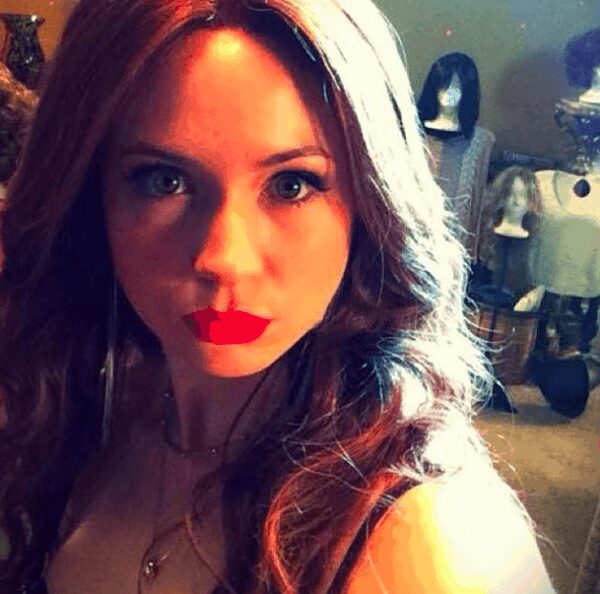 Karen Gillan posted this selfie on her Instagram account @karengillan_official on October 28, 2014 to show off her red hair & bright lips.