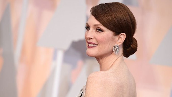 julianne_moore_oscars_2015_how_to_be_a_redhead