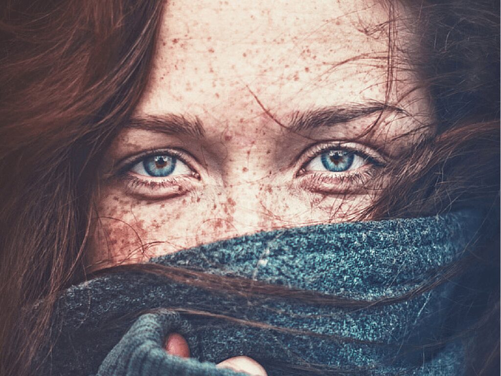 redhead eyes freckles