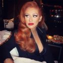 Christina Aguilera is Now a Bombshell Redhead