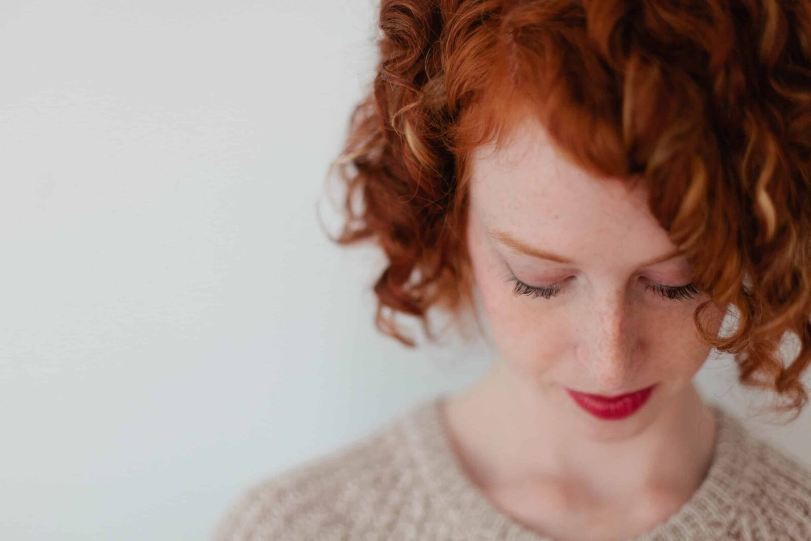 6 Best Tinted Moisturizers for Redheads