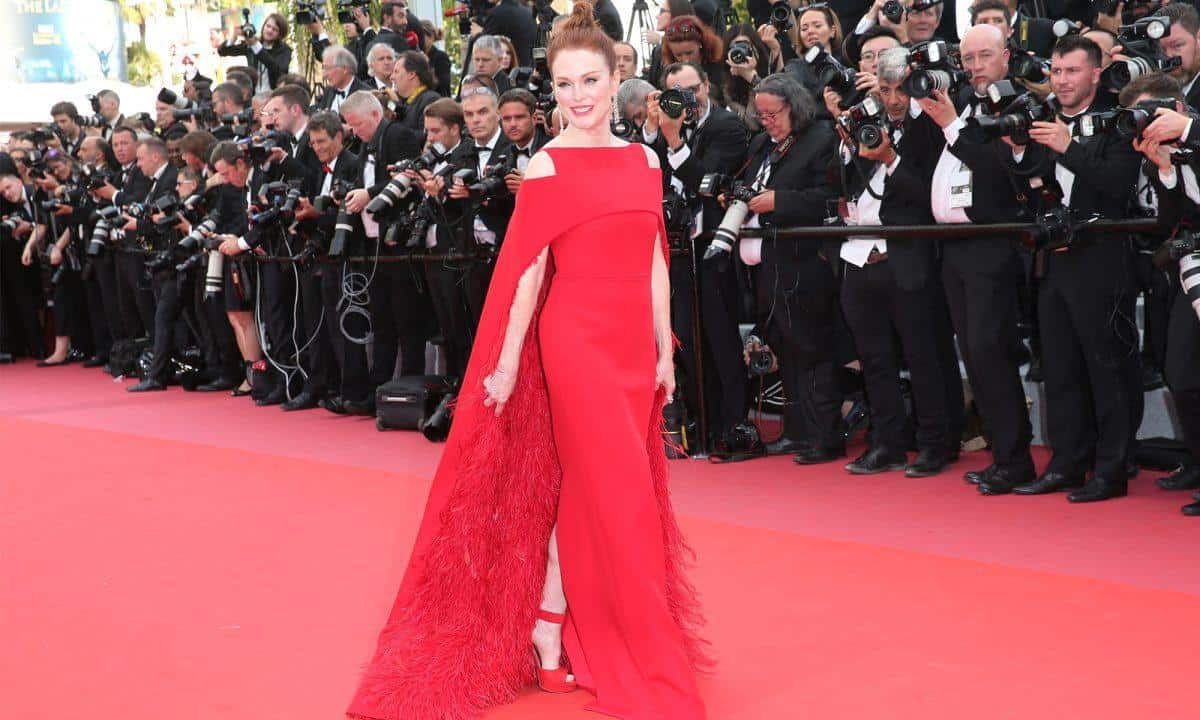 Julianne Moore Breaks Two Redhead Fashion Myths