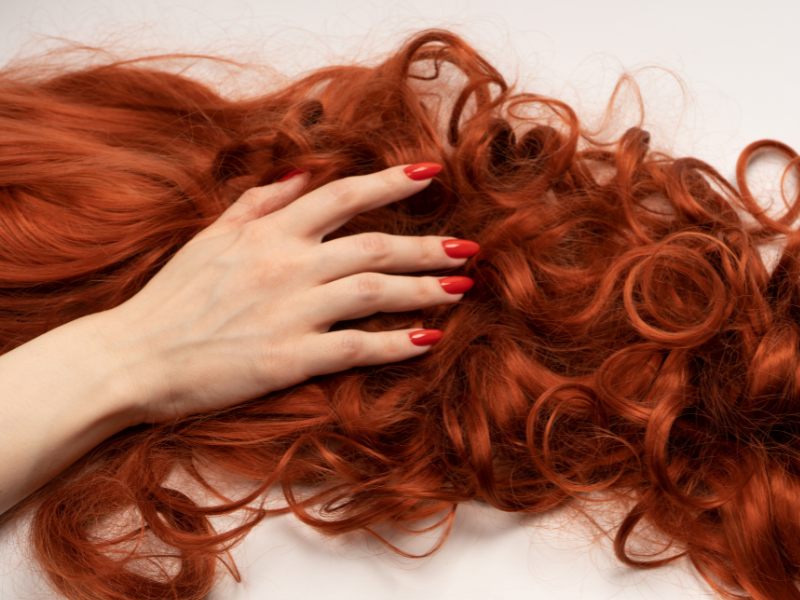 Julianne Moore’s Secrets for Ageless Redhead Skin