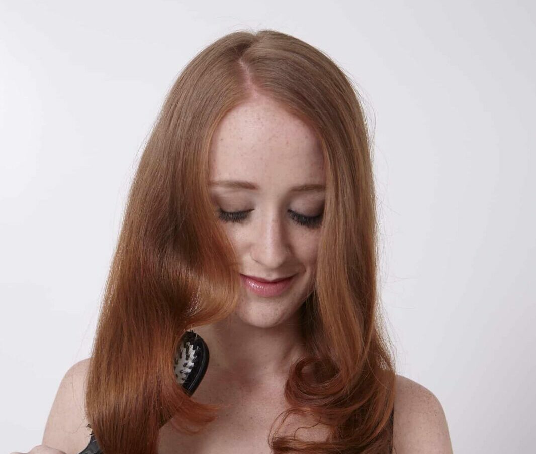 Redheads Should Clean Their Hair Brushes And This Is How To Do It