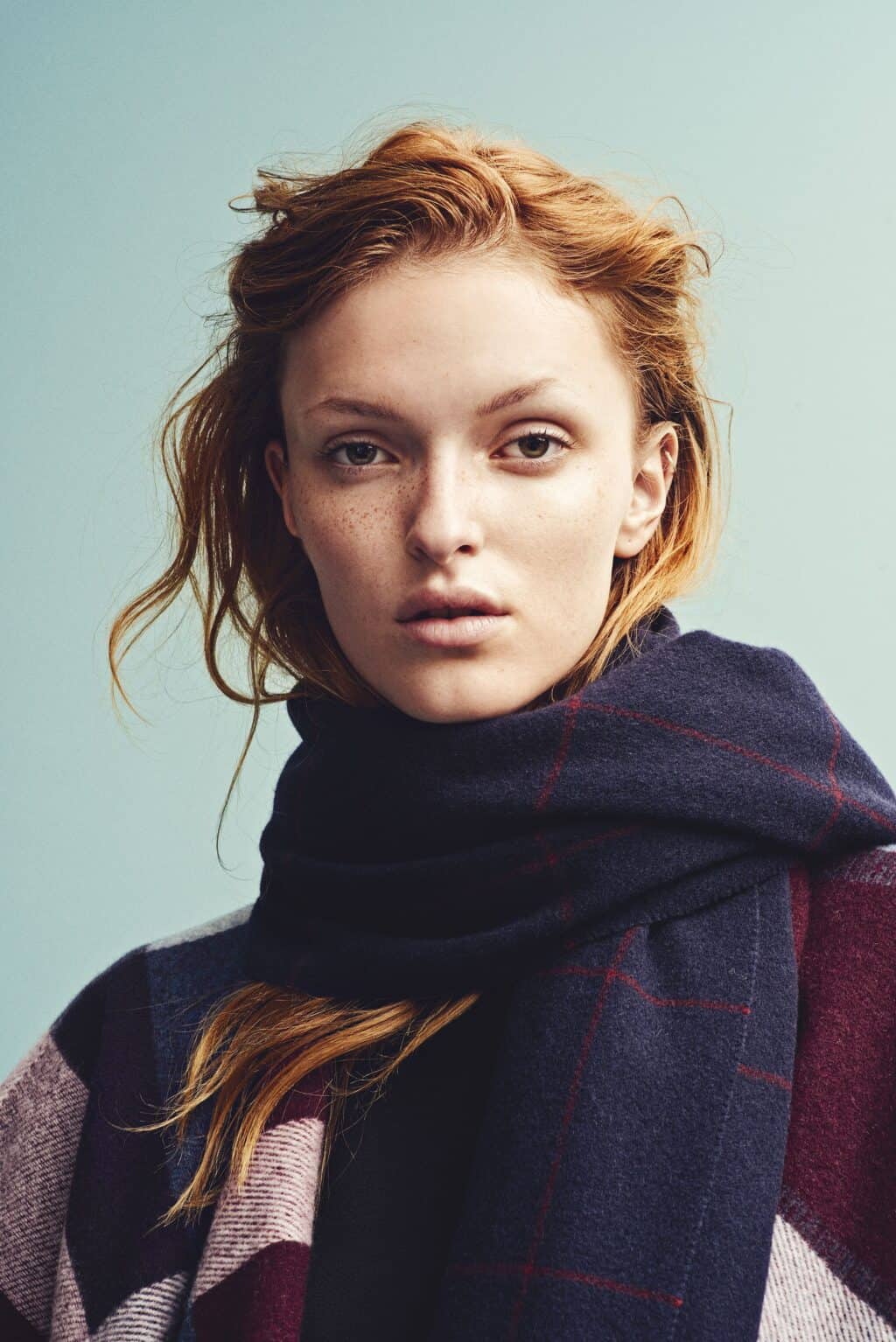 10 Redhead Friendly Scarf Colors to Embrace This Fall - H2BAR