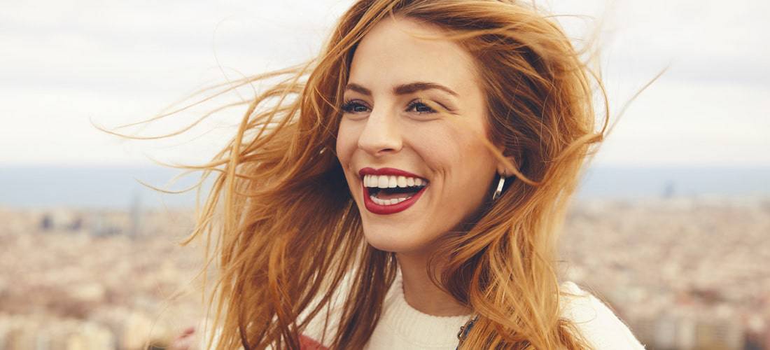 7 Best Copper Lipsticks for Redheads