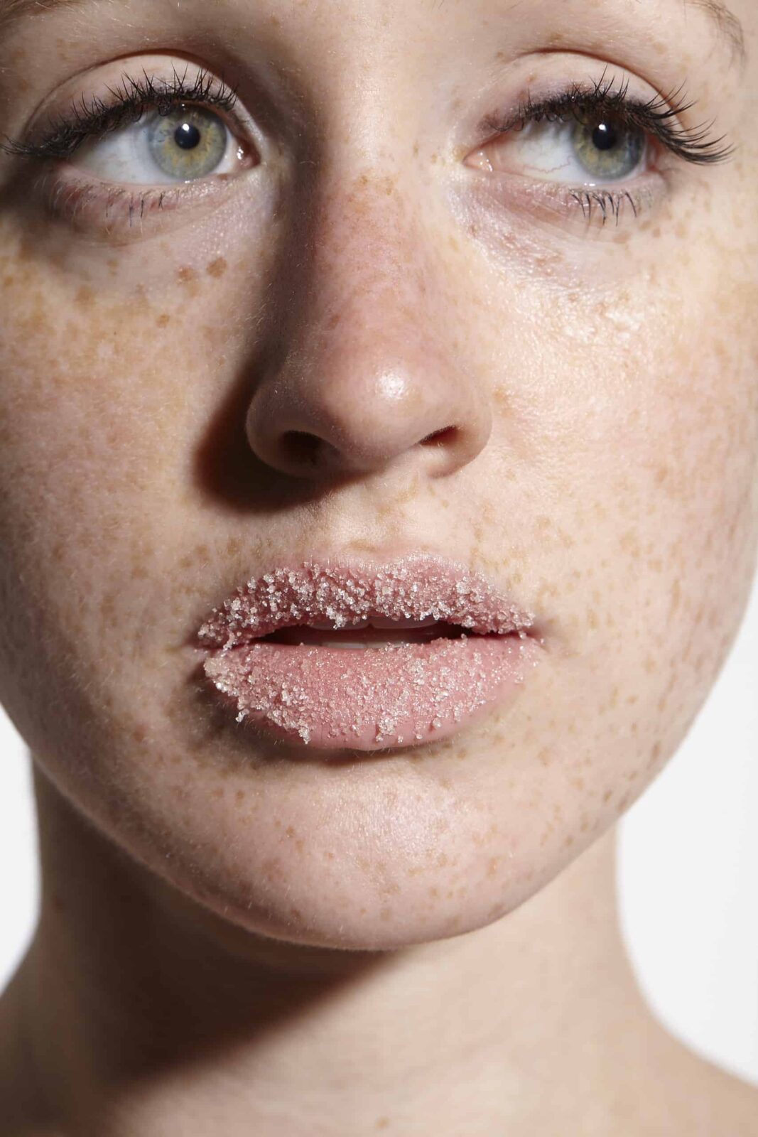 How Redheads Can Exfoliate Their Lips