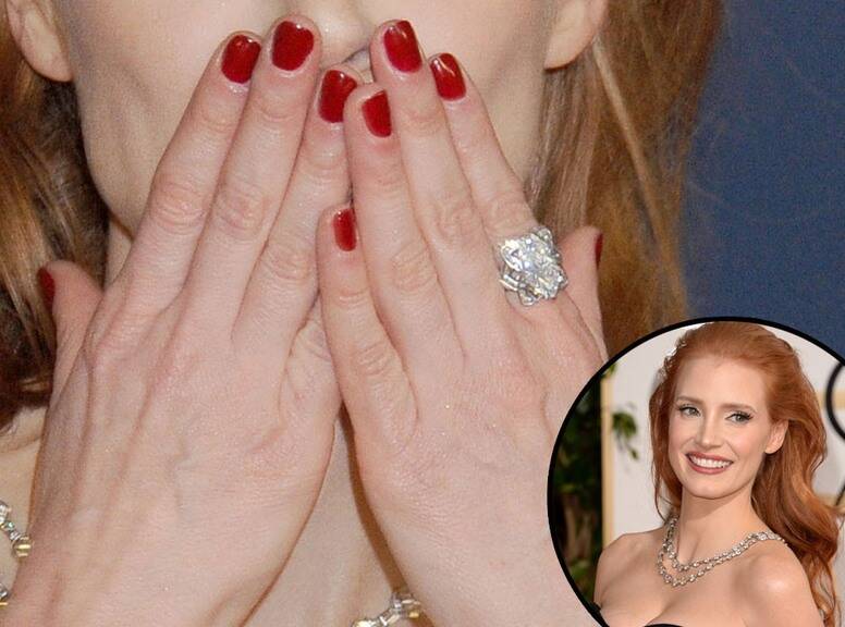 8 Redhead-Specific Tips for Longer, Stronger Nails