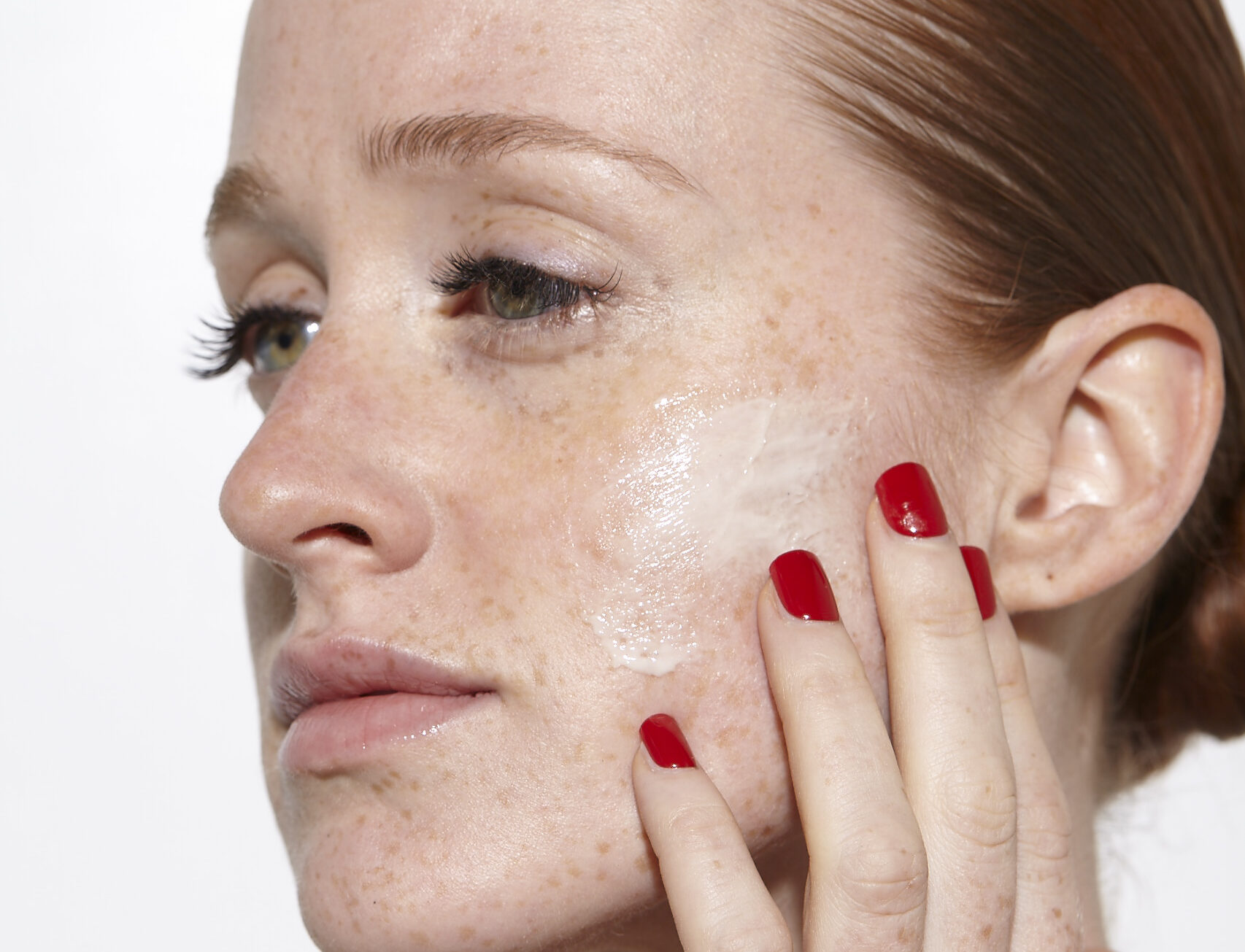 We Tried “Slugging” And This Is How Our Redhead Skin Reacted