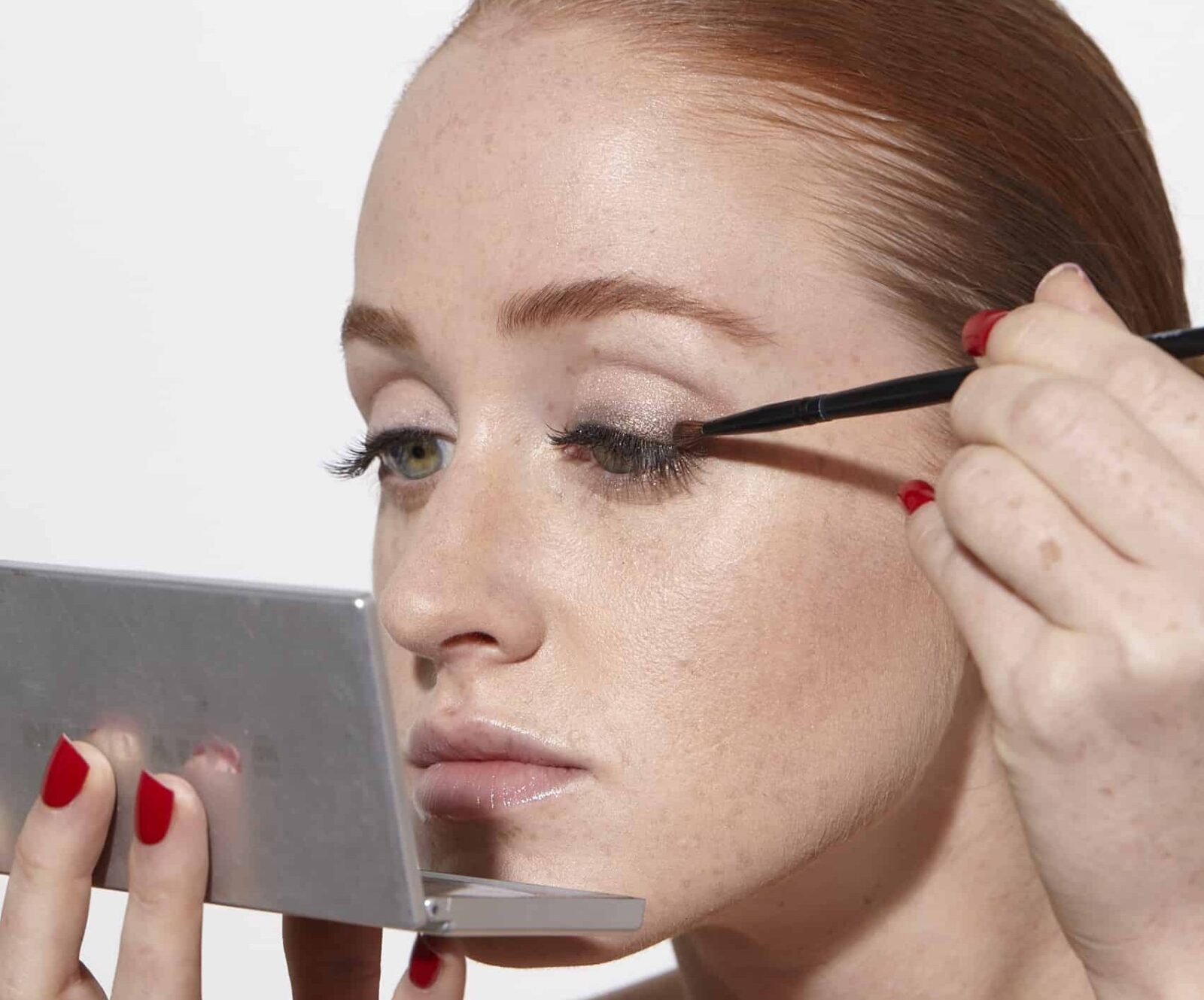 5 Best All-In-One Makeup Palettes for Redheads in 2023