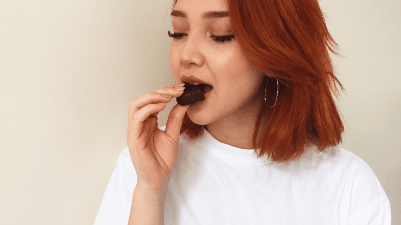 5 Redhead-Specific Benefits of Eating Dark Chocolate