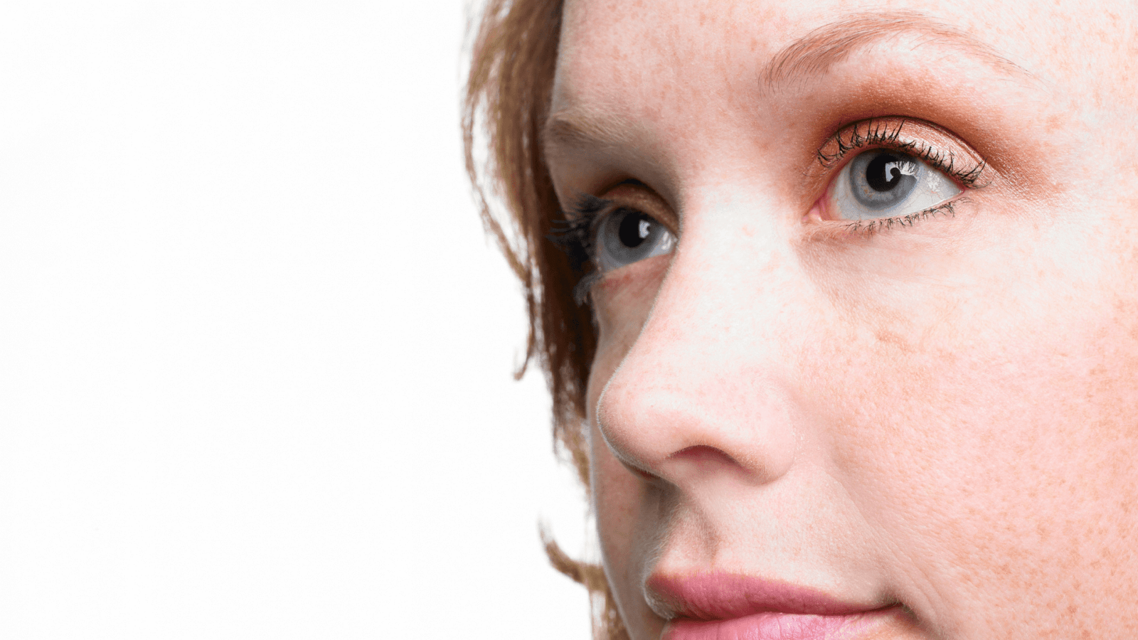 The 5 Different Foundation Finishes and The Best Choices for Redheads