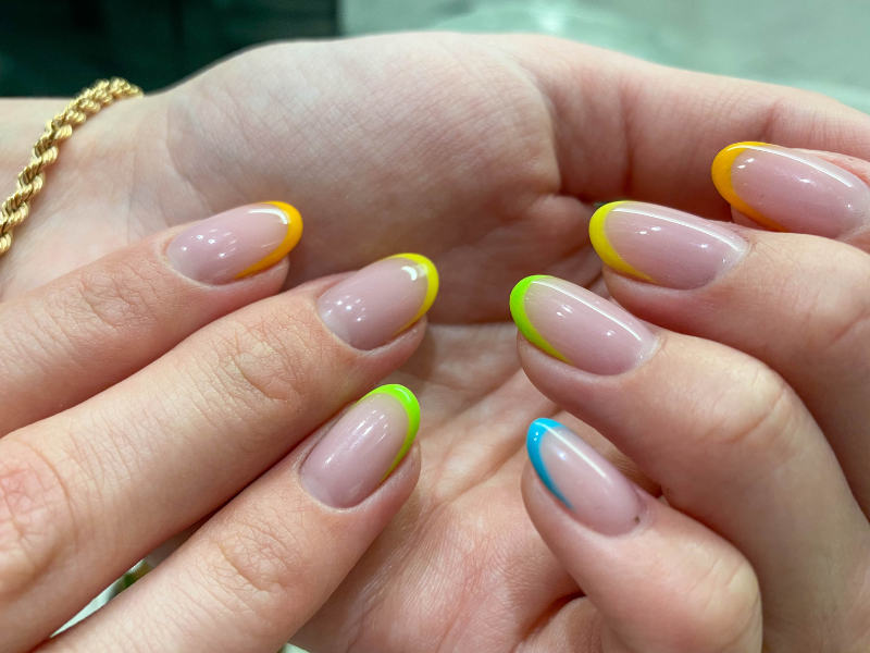 8 ‘Redhead Friendly’ Spring Nail Styles to Try