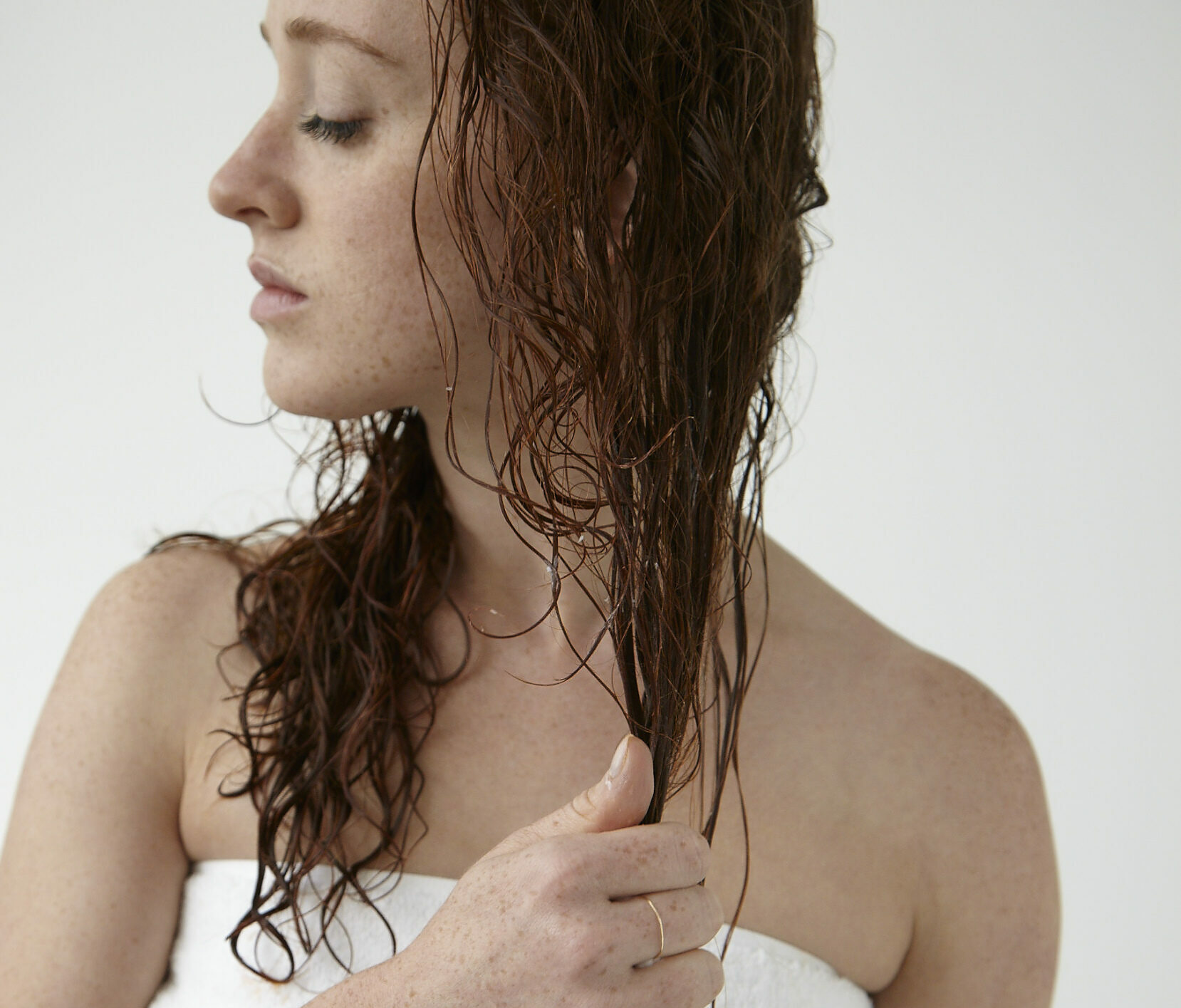 Why a Wide Tooth Shower Comb Will Change Your Red Hair (and Life)