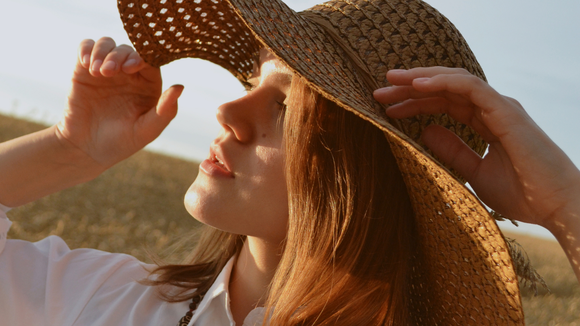 How Redheads Can Layer SPF & Stop Sunscreen Pilling