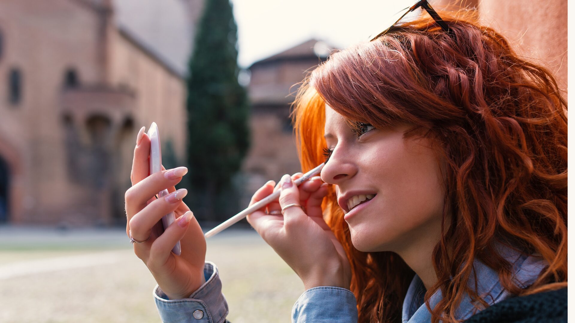 Sponges vs. Makeup Brushes: Which One Should Redheads Use?