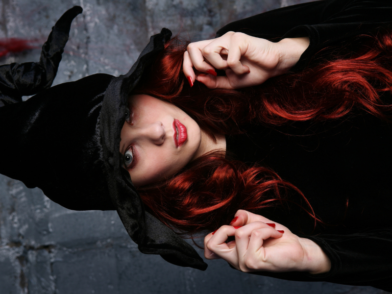 10 Redhead Halloween Makeup Looks to Get You Inspired