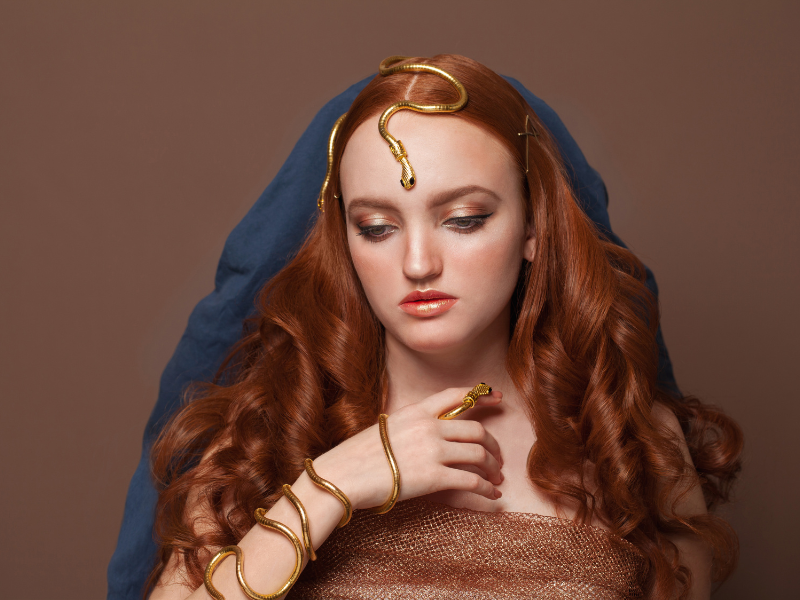 How Redheads Can Apply Renaissance Makeup