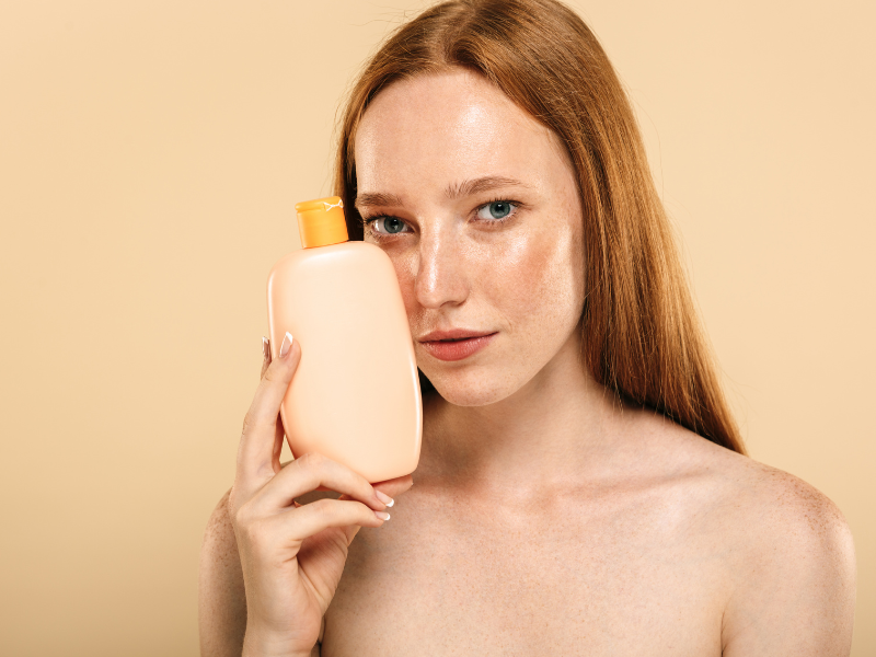 Signs Your Redhead Skin Is Dehydrated & How To Fix It