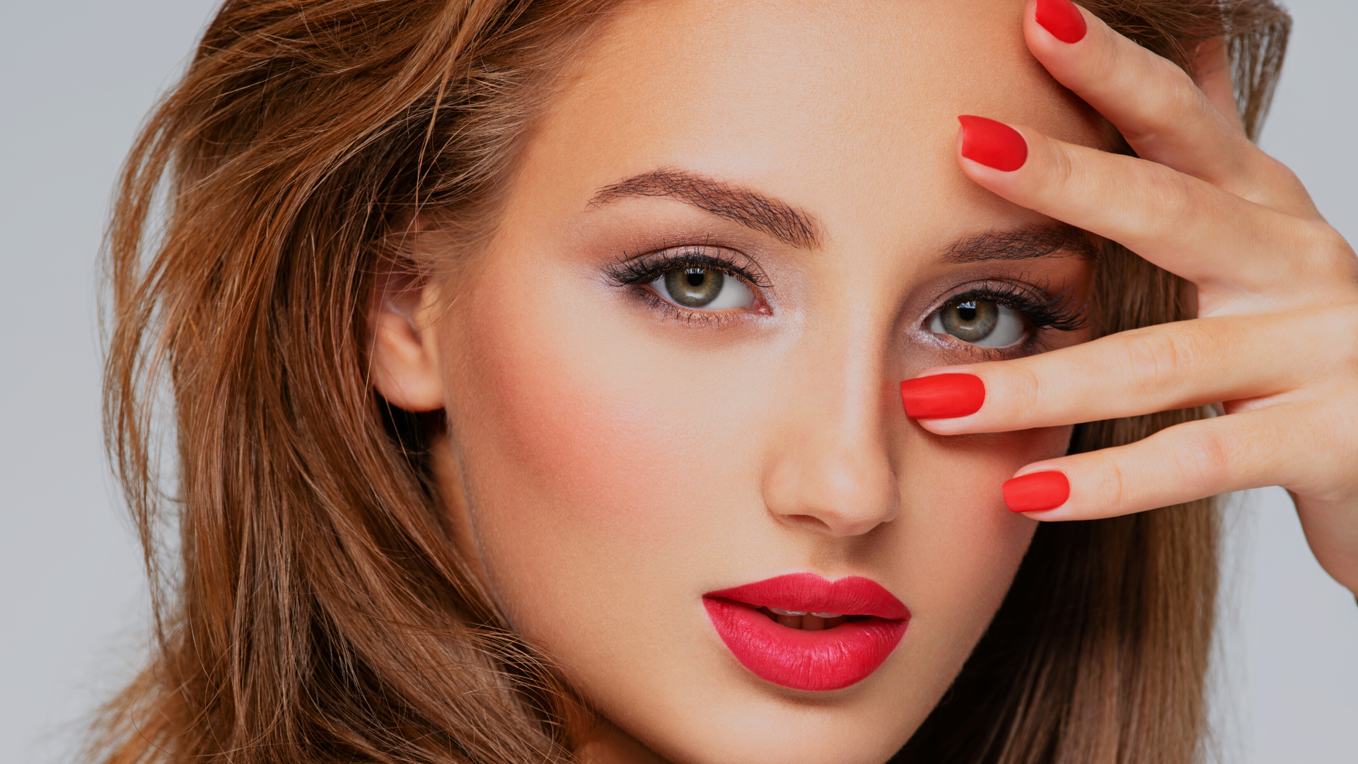 7 Must-Have Fall Nail Colors for Redheads