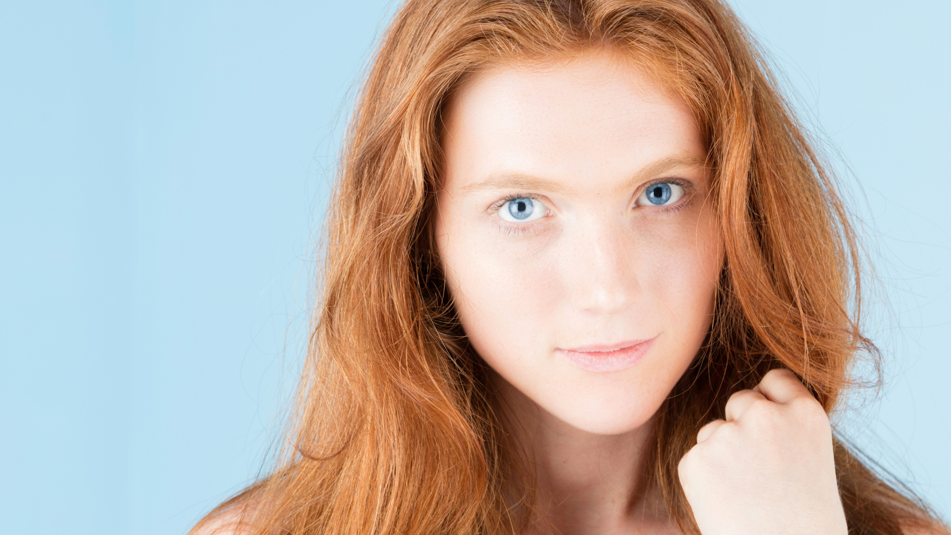 How Redheads Should Apply Leave-in Conditioner