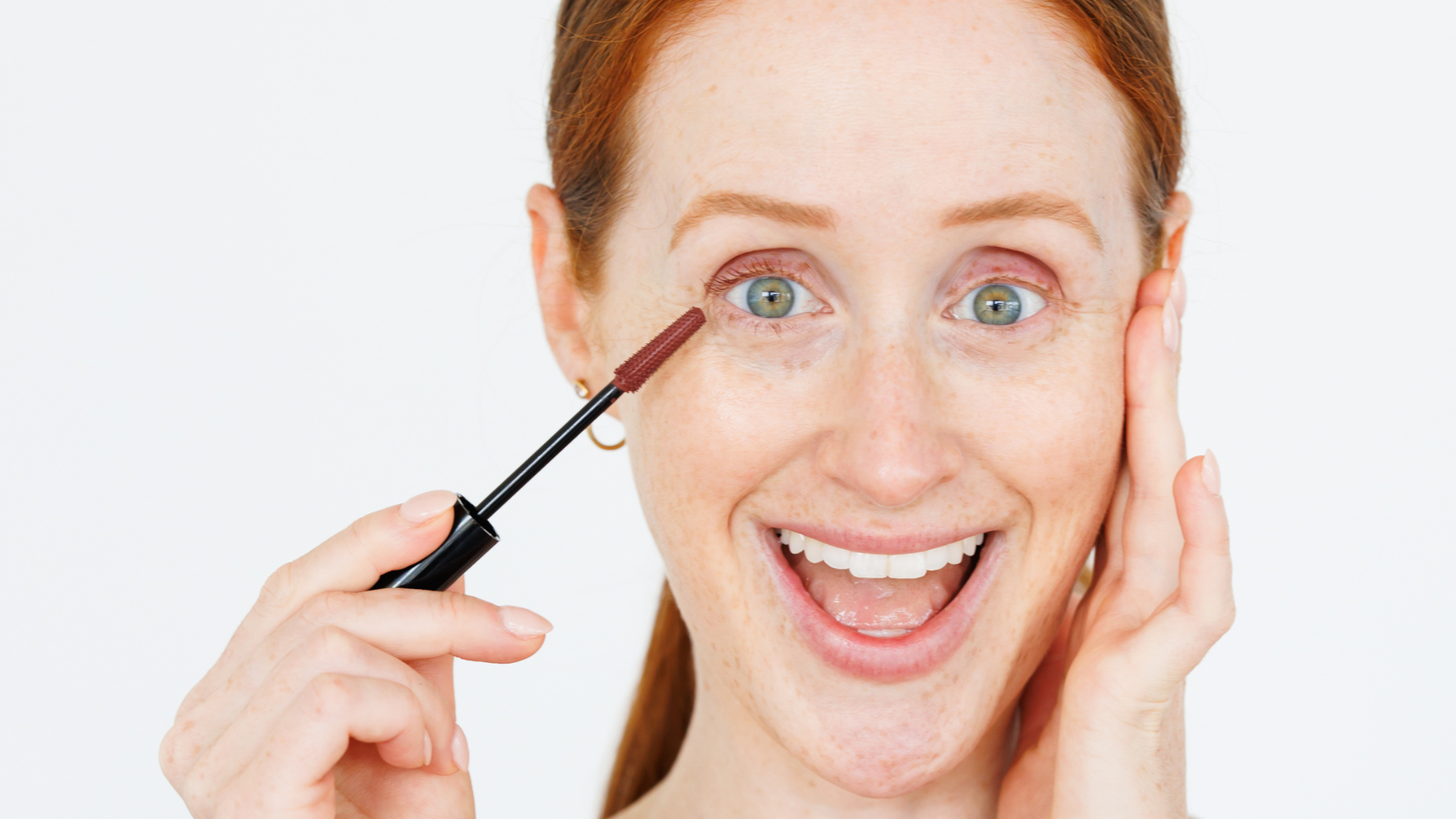 Tubing Mascara: What Is It? And Is It Good for Redheads?