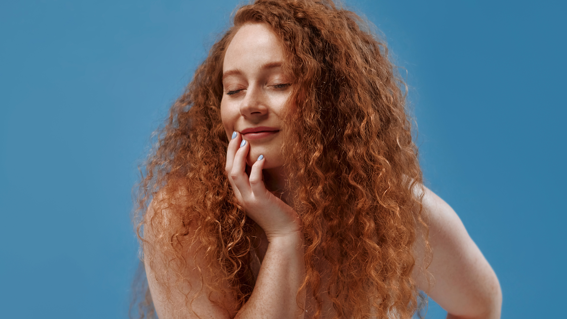 7 Best Curly Hair Products for Redheads