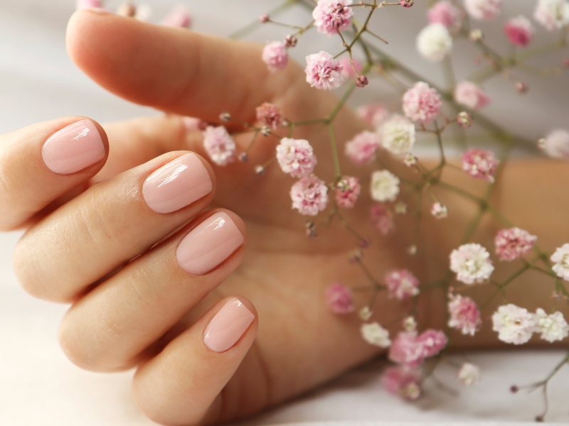 7 Trending Spring Nail Designs for Redheads