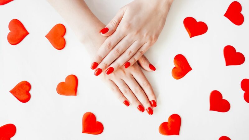 11 Valentine’s Day Nails Ideas For Redheads To Try