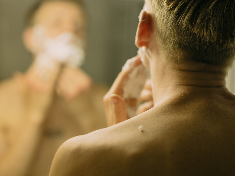 How Redhead Men Can Deal with Razor Bumps After Shaving